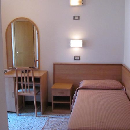 Albergo Moretti Senigallia Esterno foto