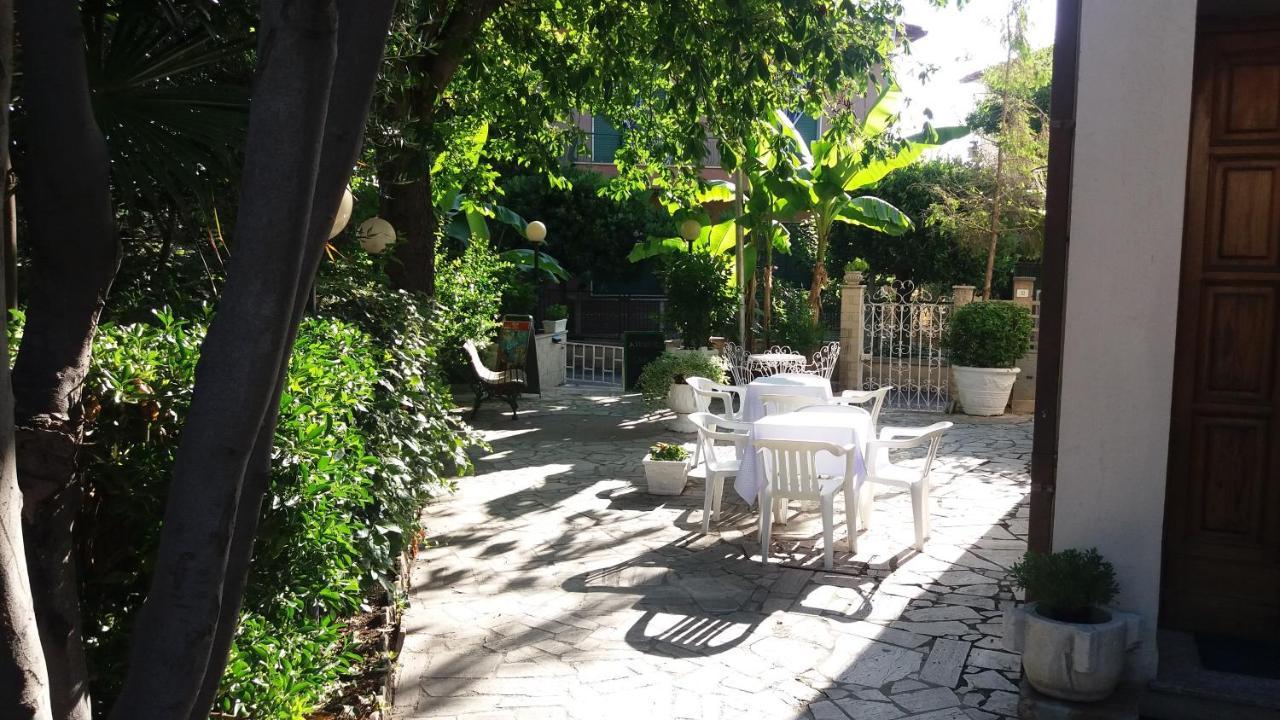 Albergo Moretti Senigallia Esterno foto