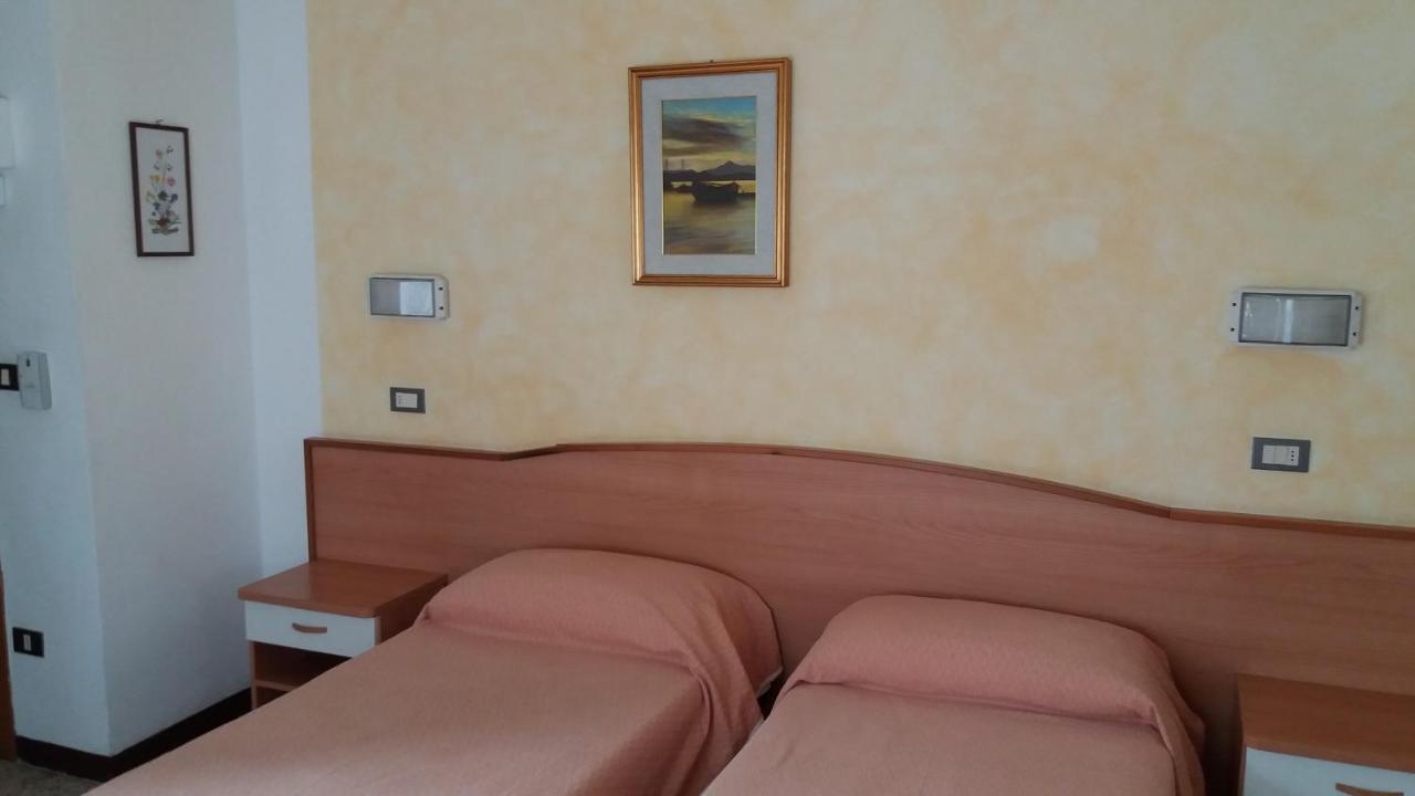 Albergo Moretti Senigallia Esterno foto